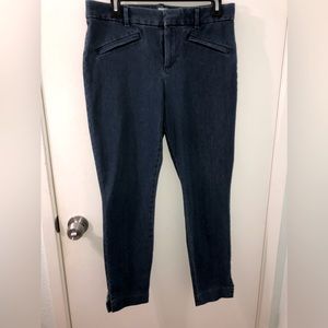Gap Curvy Signature Skinny Ankle Size 8 Jeans with zippers on both sides